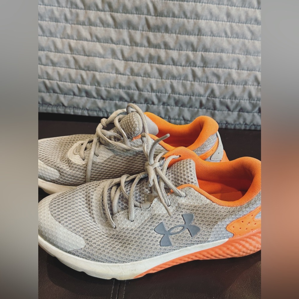 Under Armour Youth size 7